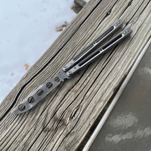 Load image into Gallery viewer, Damascus 2-piece channel Titanium handle Trainer Balisong