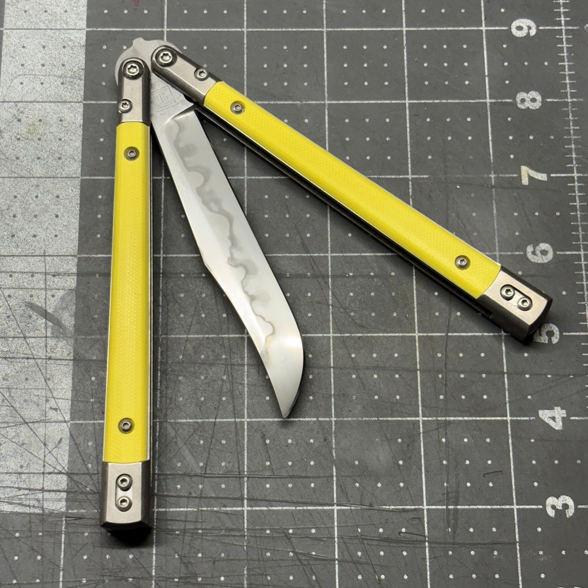 Revolution v2 W2/hamon Bowie - Canary Yellow G10 inserts – palethiusdesigns