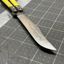 Load image into Gallery viewer, Revolution v2 W2/hamon Bowie - Canary Yellow G10 inserts