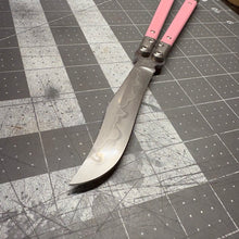 Load image into Gallery viewer, Revolution v2 W2/hamon Recurve Bowie - Pink G10 inserts