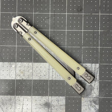 Load image into Gallery viewer, Revolution v2 W2/hamon Recurve Bowie - Ghost Jade G10 inserts