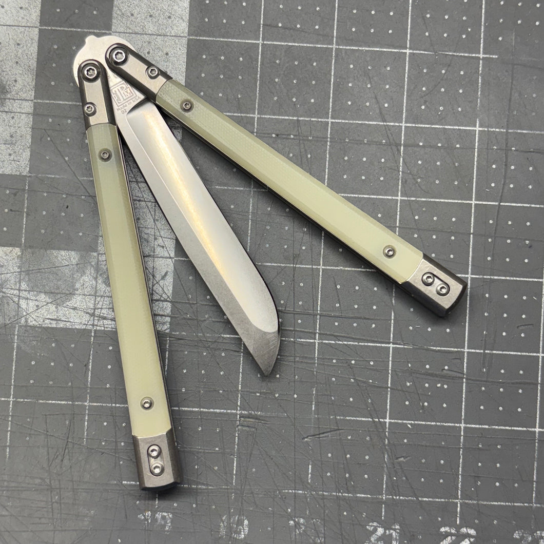 Revolution v2  Hand-ground D2 blade - Ghost Jade G10 inserts